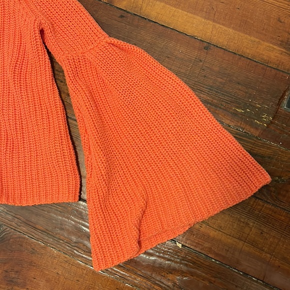 Free People Cropped Bell Sleeve V Neck Sweater - Picture 7 of 8